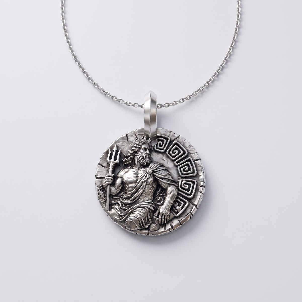 Poseidon Madalyon Kolye – ürün fotoğrafı