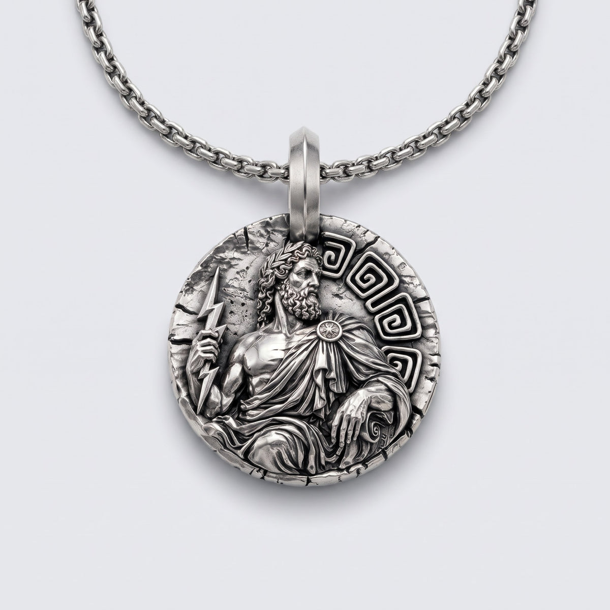 Zeus Madalyon Kolye – ürün fotoğrafı